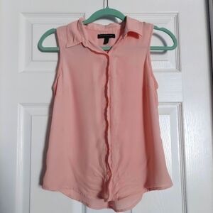 Banana Republic sleeveless scalloped embroidered pink button up top